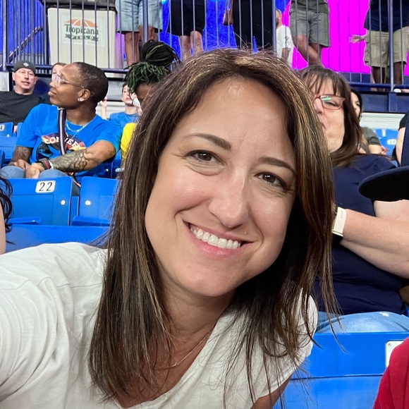 Meet your Posher, Candyce - Picture 1 of 1